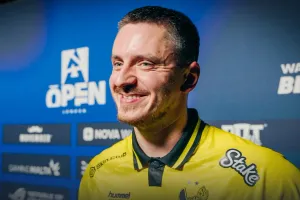apEX : "Je suis pas là pour être une nourrice, je suis là pour gagner"