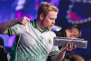 Falcons bench Magisk